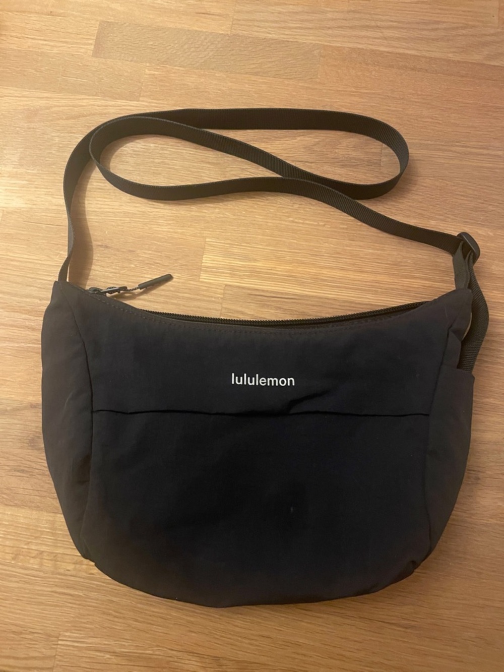 lululemon Sling Black Nylon Crossbody Bag 2L